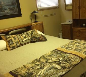 Fox N Fireweed Cabins Ток Екстериор снимка